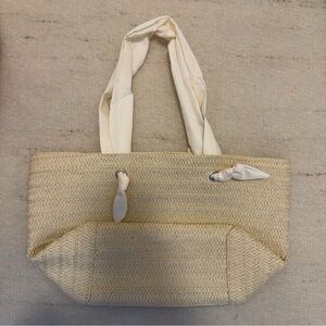 Elegant Cream Straw Tote Bag with clutch
